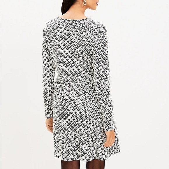 NWT Loft Jacquard‎ Button Flounce Swing Mini Dress Black White Size Medium - Picture 2 of 11